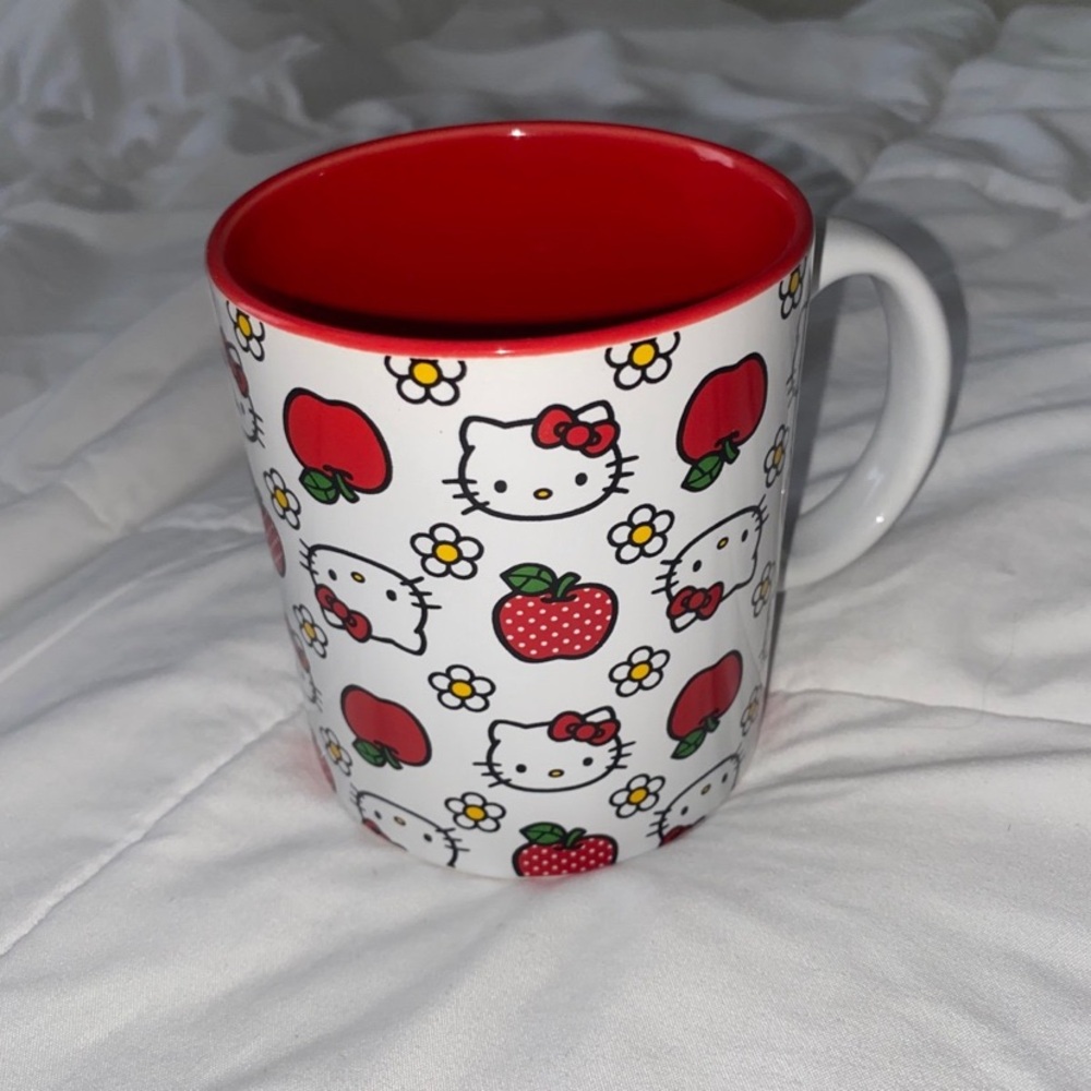 Hello Kitty Brand New Ceramic Mug